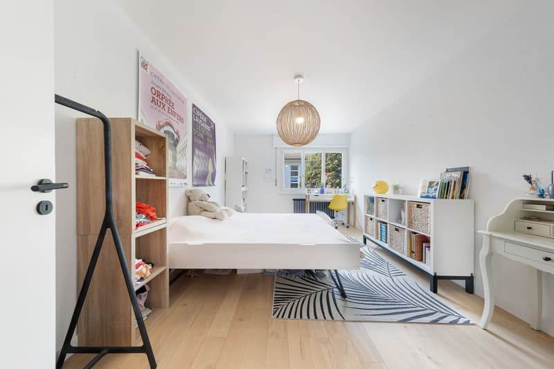 Appartement de 5.5 pièces entièrement rénové dans un quartier calme. (4)