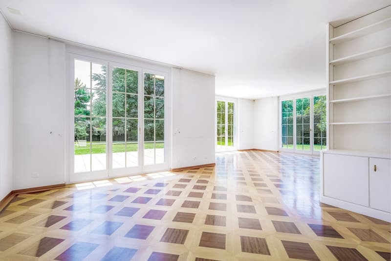Magnificent family property with pool and large plot (6)