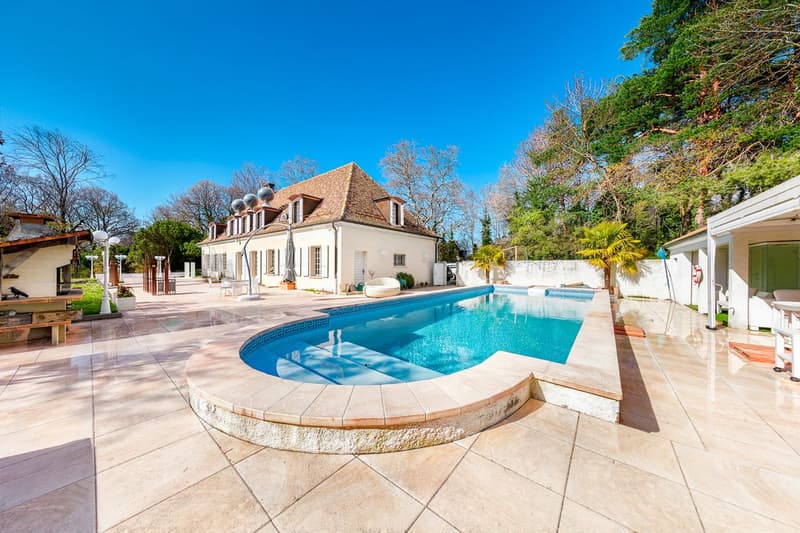 Maison de Luxe Familiale à Presinge (1)