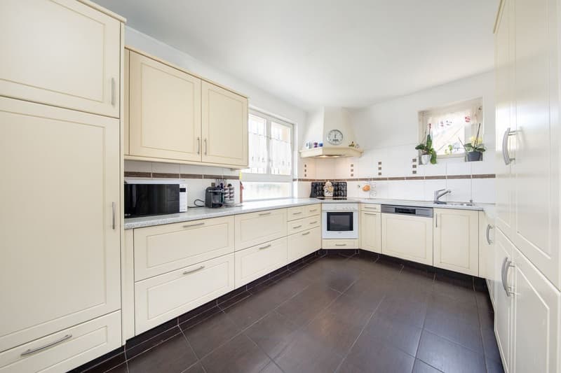 Magnificent individual house with a view of the Dents du Midi in Bex (5)