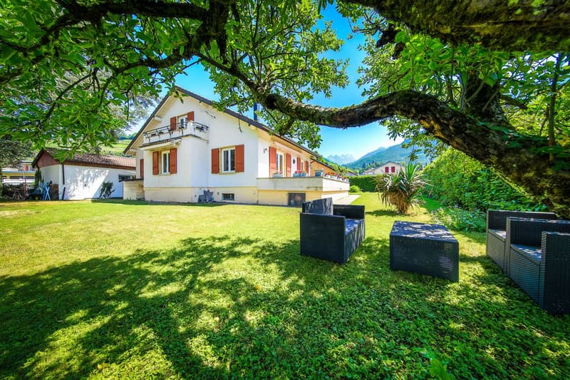 Magnificent individual house with a view of the Dents du Midi in Bex (2)