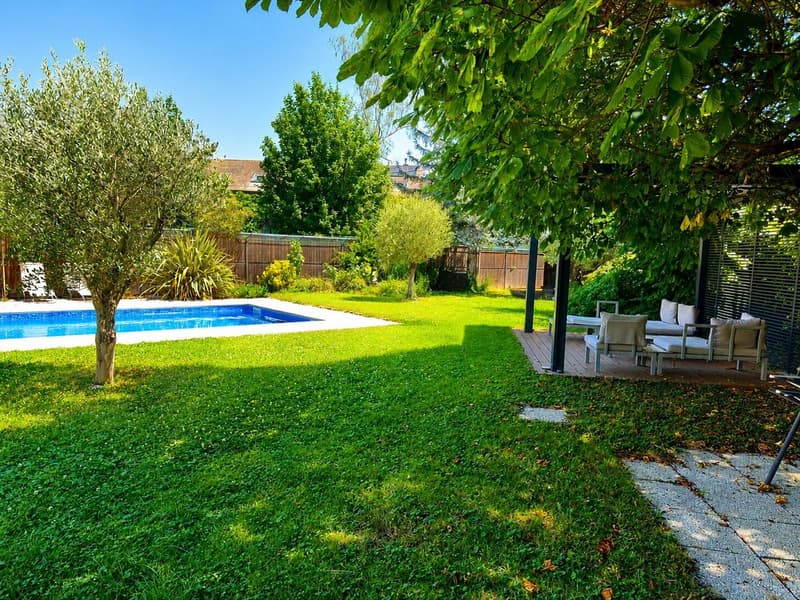 Spacious 6-room semi-detached house in Puplinge (2)