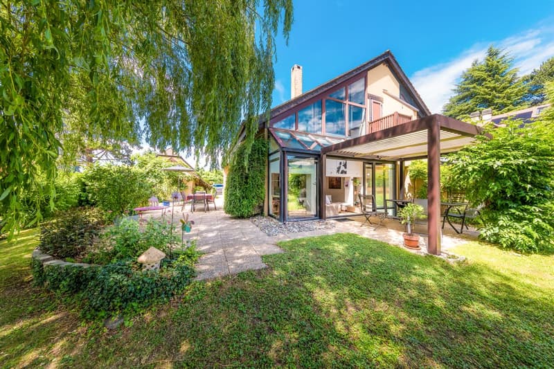 Semi-Detached Villa with Charming Garden in Jouxtens-Mézery (2)