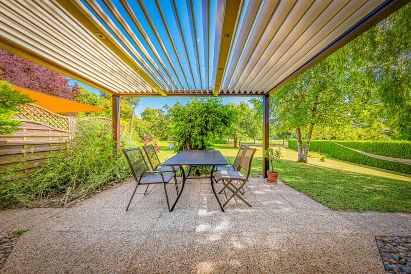 Semi-Detached Villa with Charming Garden in Jouxtens-Mézery (3)