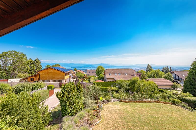 Beautiful House in Arzier-Le Muids with views of the lake! (10)