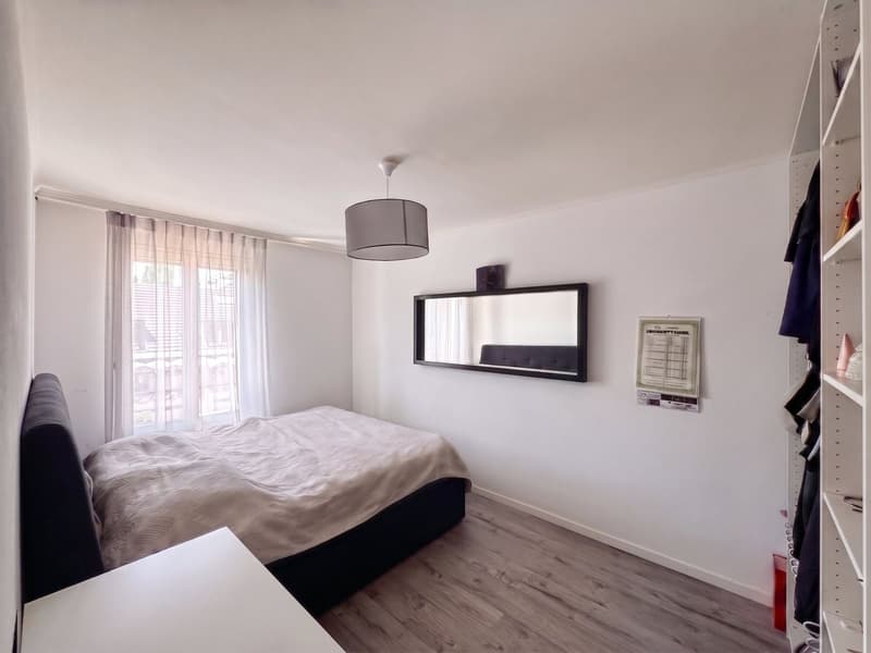 Rare! Renovated 6-room attic triplex, close to the city center (11)