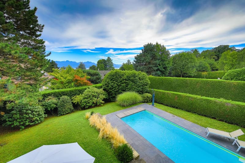 Propriété de prestige entourée de verdure à Lausanne (2)