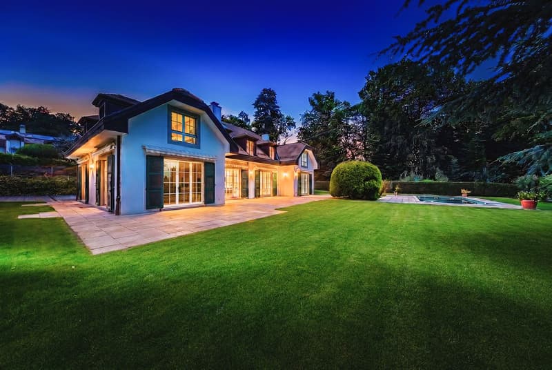 Magnifique propriété familiale avec piscine et vaste parcelle (5)