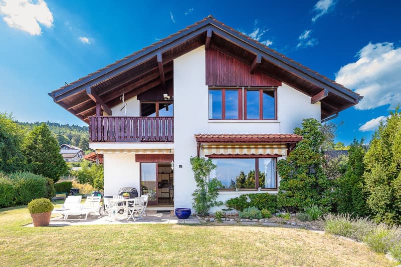 Jolie Maison à Arzier-Le Muids avec échappées sur le lac! (2)