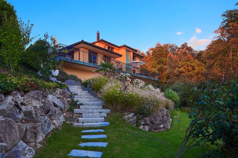 Villa d'exception avec vue imprenable, entre lac et nature (6)