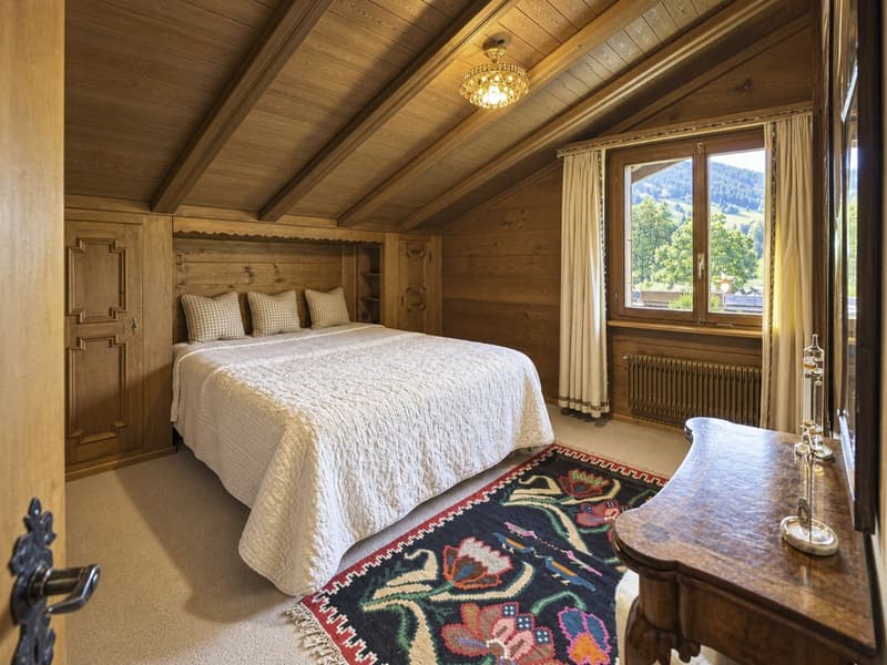 Charming appartment in the center of Gstaad - Valley & Palace views (13)