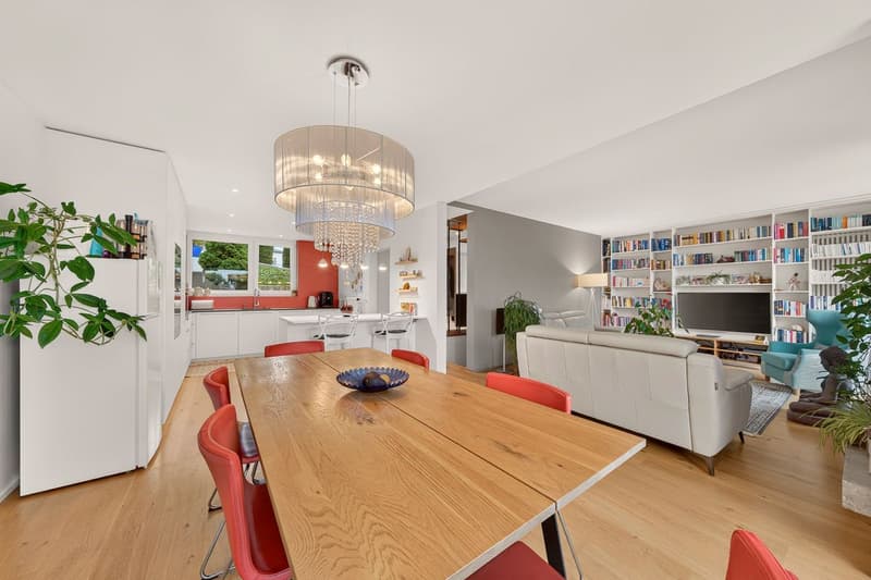 Rare duplex de 4.5 pièces: esprit villa, jardin et vue lac (5)