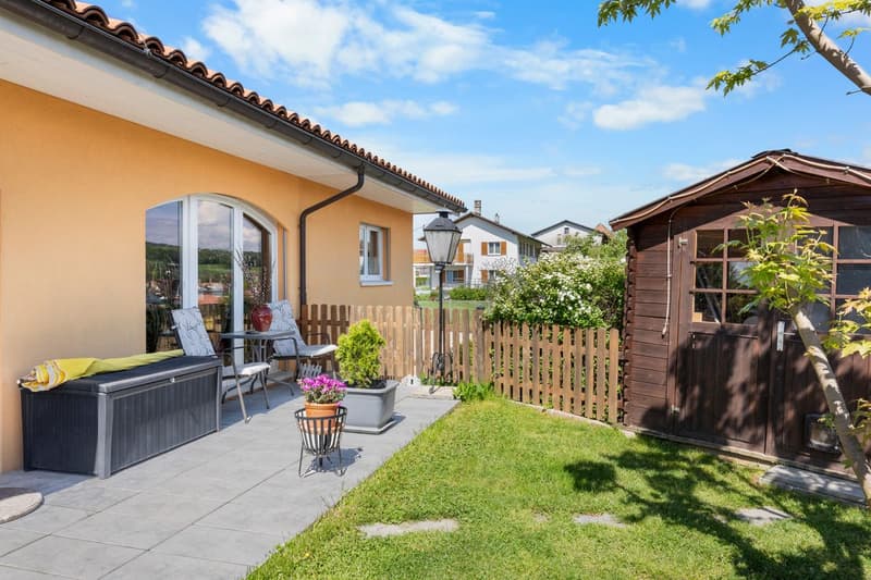 Exclusivity - Family house with large plot, exceptional light and potential for expansion. (5)