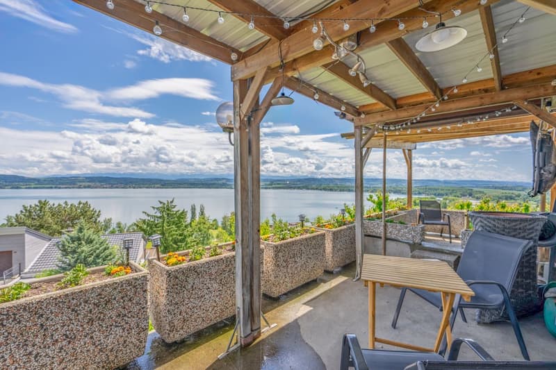 Magnifique terrain avec vue sur le lac de Morat et la possibilité de construire appartement ou maison (6)