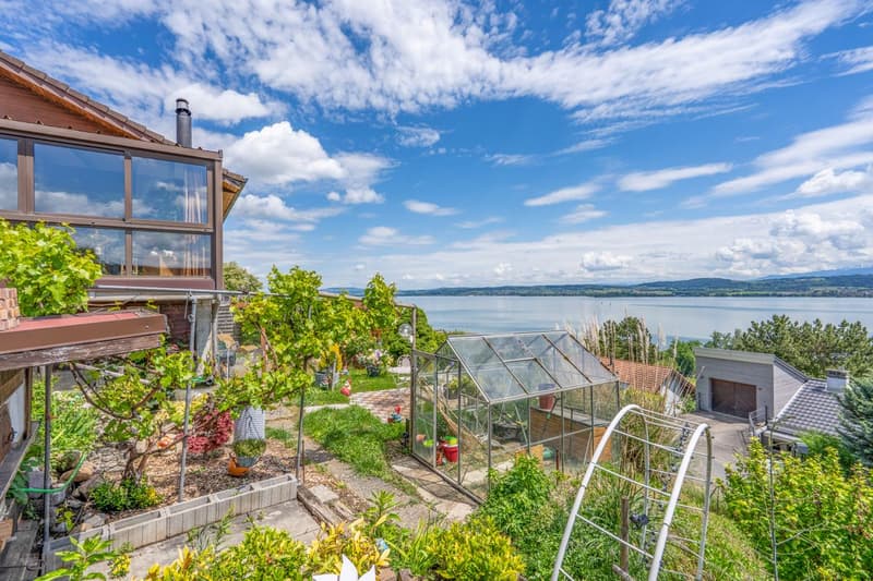 Magnifique terrain avec vue sur le lac de Morat et la possibilité de construire appartement ou maison (11)