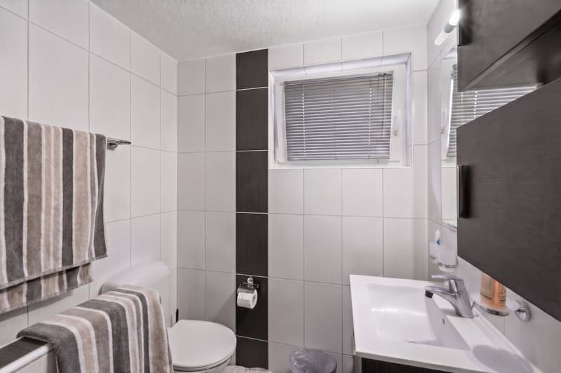 Exclusivity - Family house with large plot, exceptional light and potential for expansion. (7)