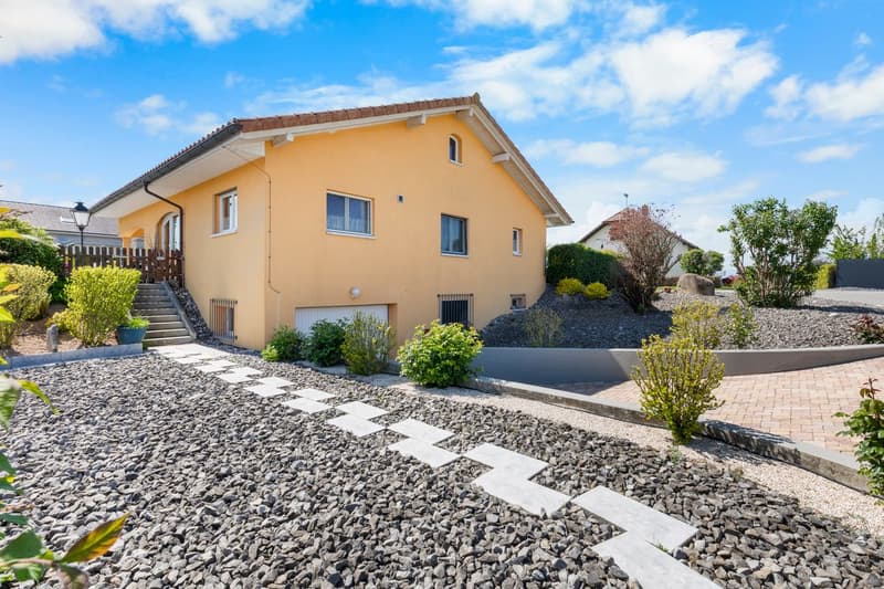 Exlusivité - Maison familiale avec grand terrain,lumière exceptionnelle et un porentiel d'agrandissement. (7)