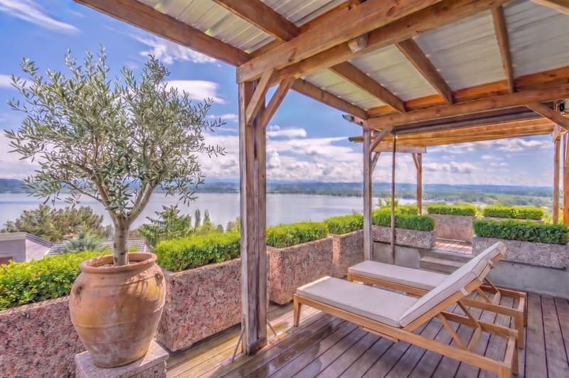 Haus mit Blick auf den Murtensee und Möglichkeit, eine weitere Wohnung oder ein Haus neben dem bestehenden zu bauen (2)