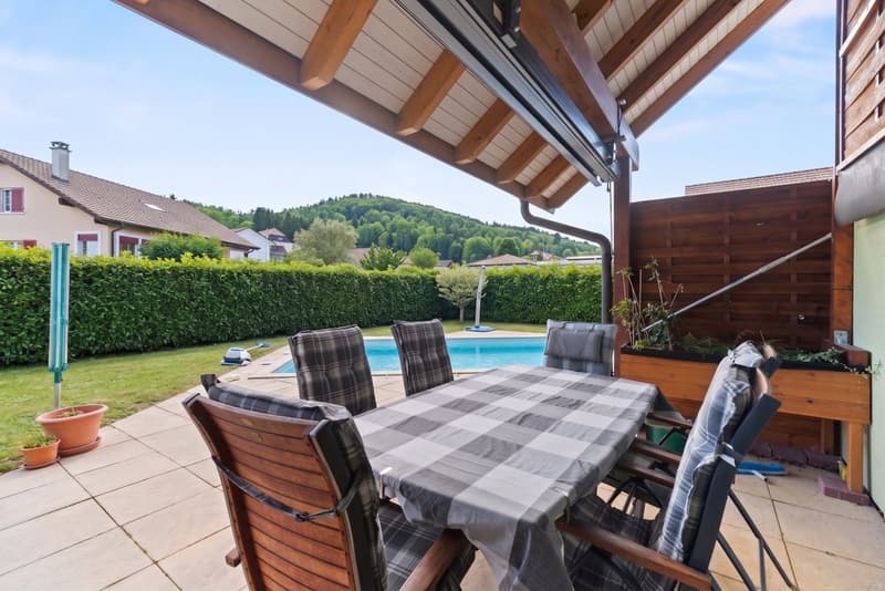 A deux pas d'Estavayer-le-Lac : villa avec piscine, sauna et 4 chambres sur 910 m² (1)