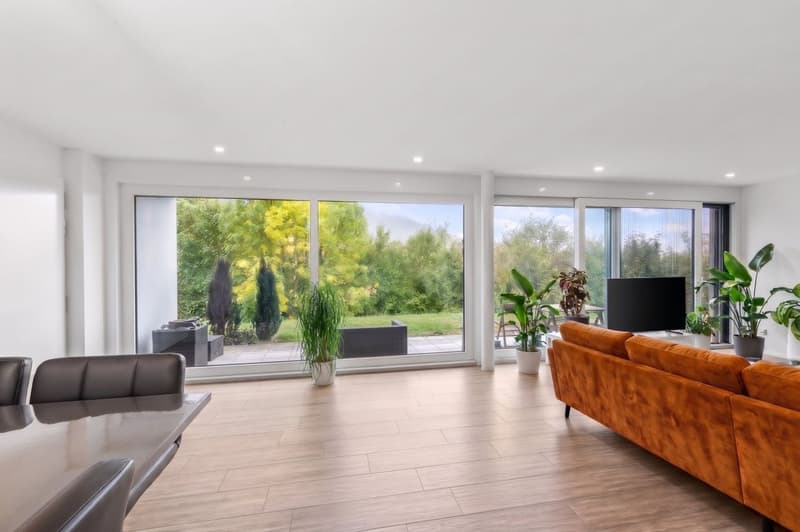 Appartement moderne de 2.5 pièces avec terrasse et jardin privatif (5)