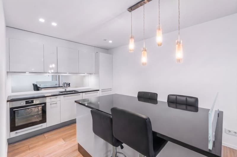 Appartement moderne de 2.5 pièces avec terrasse et jardin privatif (8)