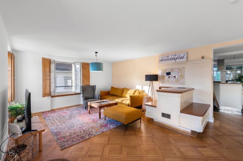 Un appartement de caractère de 5.5 pièces où le charme de l'ancien rencontre le confort du contemporain (1)