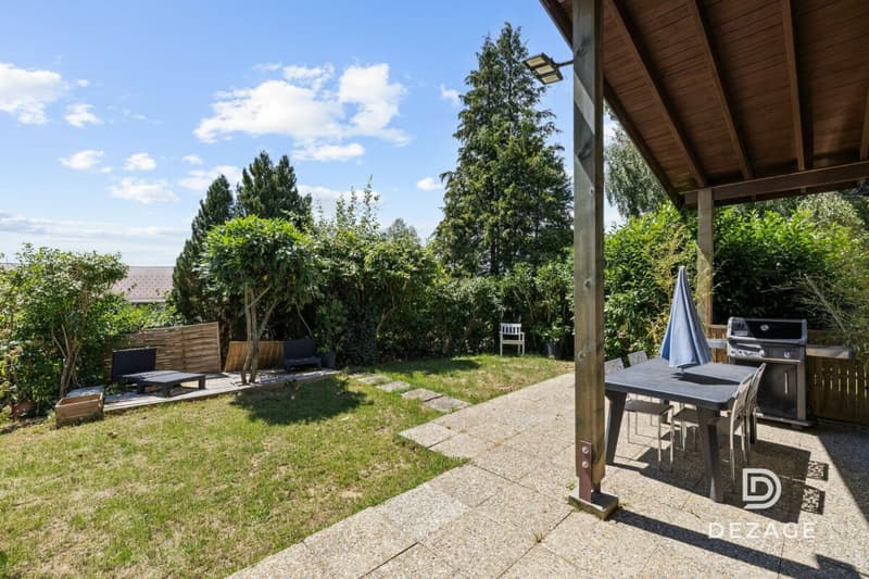 House to renovate with potential for expansion on a vast wooded plot! (6)