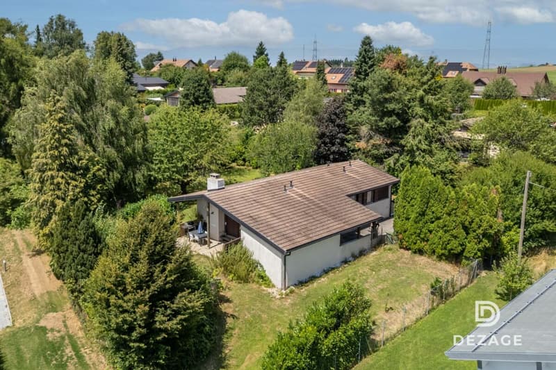 House to renovate with potential for expansion on a vast wooded plot! (1)