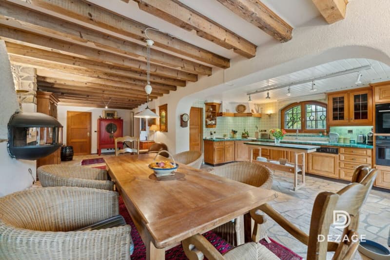 Maison de charme à Blonay sur terrain de 13'000m2 vue lac et montagne (4)