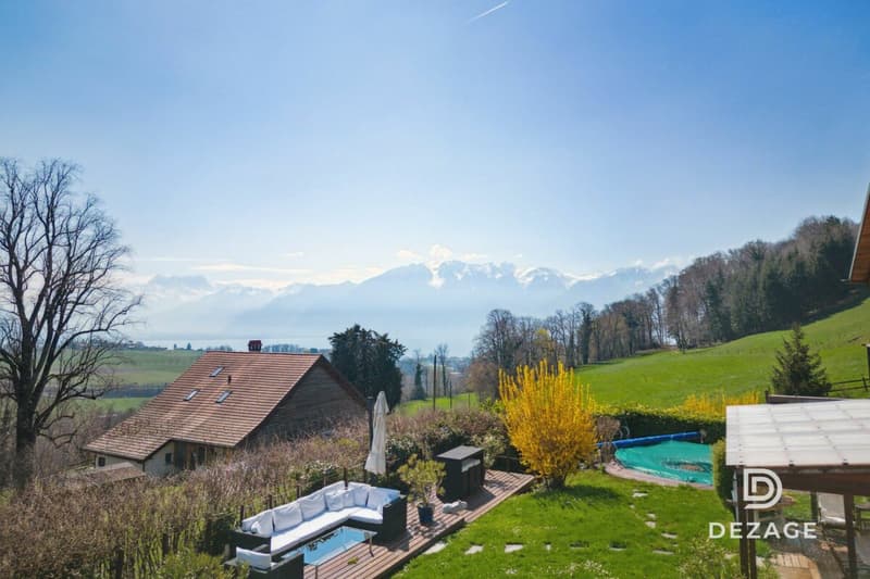 9 minutes from Vevey: Rare property with panoramic views, enclosed garden and swimming pool (5)