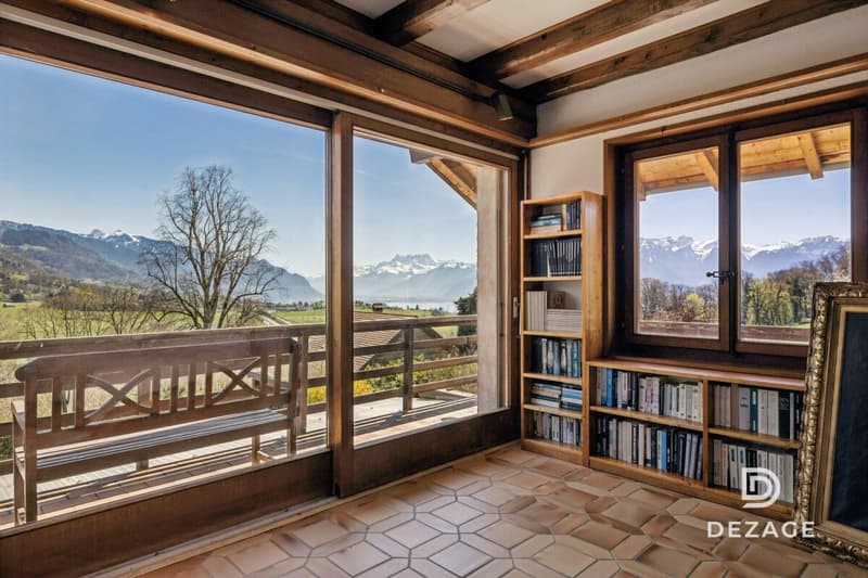 Large family house, with flat garden, magnificent view of lake and mountains! (5)