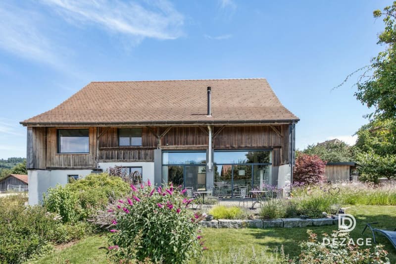 Ferme rénovée avec installations équestres et revenu énergétique à 5 min de Lucens (1)