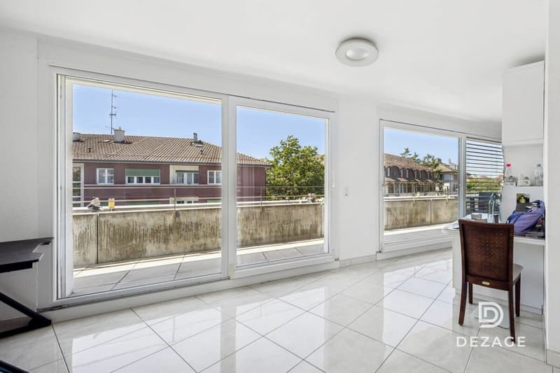 Magnifique attique-duplex de 165 m² avec terrasse entre Lausanne et Pully, proche de toutes les commodités (2)