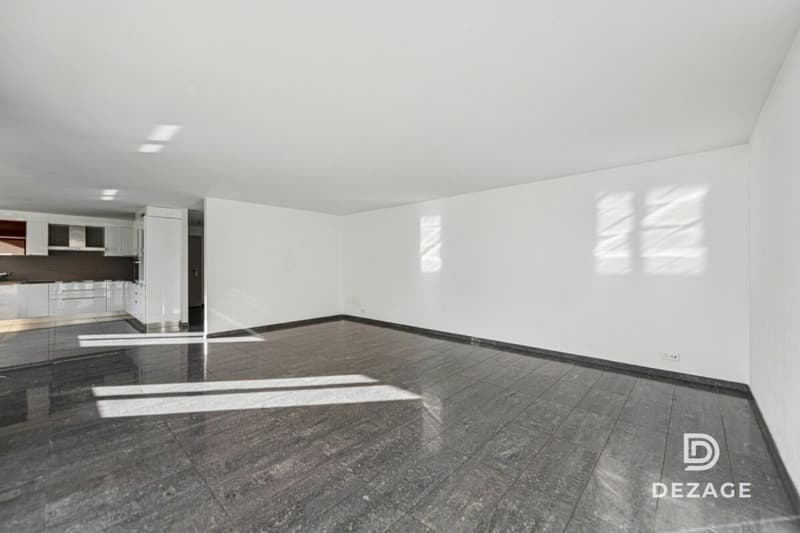 Appartement traversant aux volumes exceptionnels : 4 chambres et garage-box ! (6)