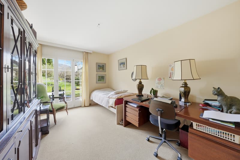 Apartment with 4.5 rooms, garden, lake view and mountain view (8)