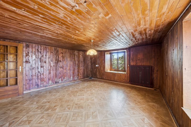 Character village house to renovate (8)