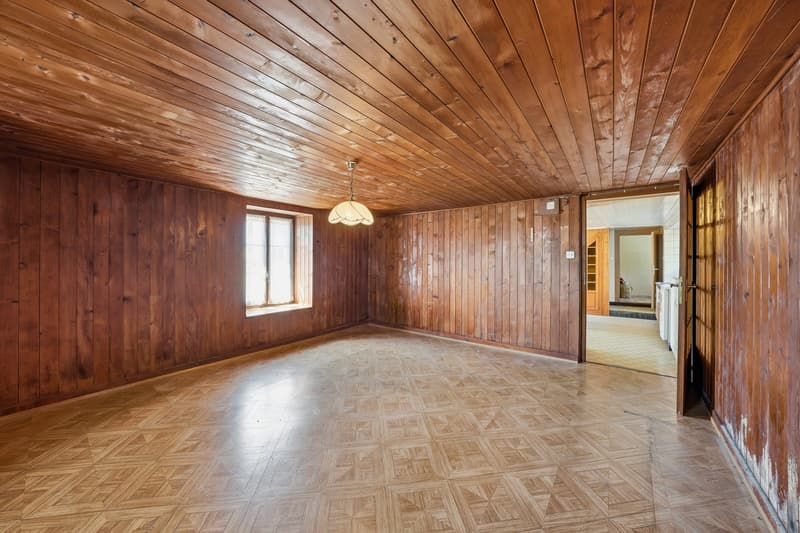 Character village house to renovate (9)