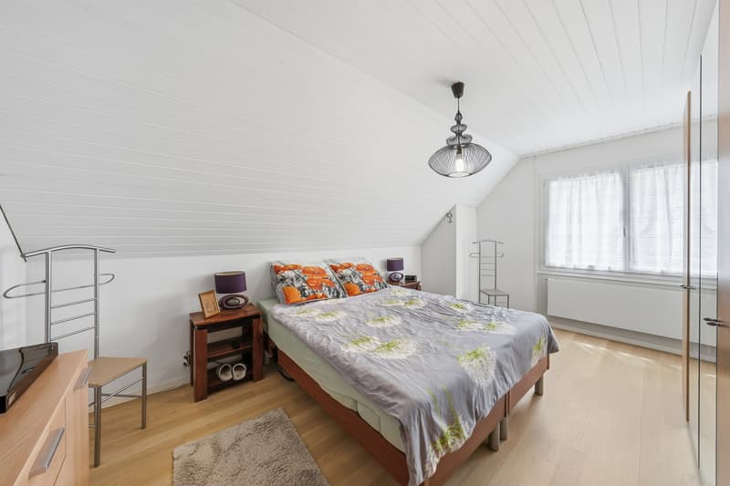 Superbe villa familiale de 5.5 pièces avec grand jardin et vue dégagée (11)