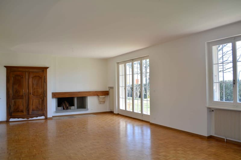 Geräumige Villa mit 6.5 Zimmern in der Nähe aller Annehmlichkeiten (6)