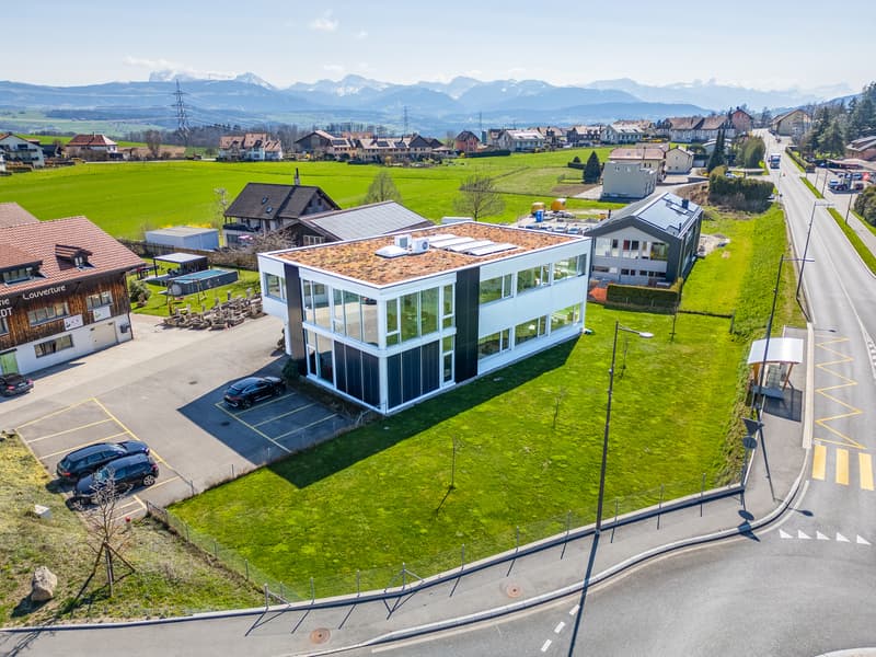 Immeuble commercial de rendement 5,45% (2)