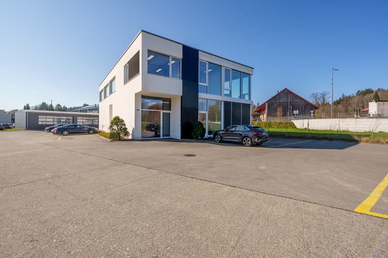 Immeuble commercial de rendement 5,45% (1)