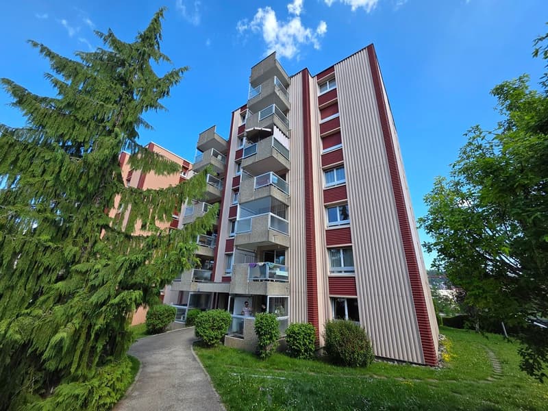Appartement lumineux de 5,5 pièces avec ascenseur et garage (9)