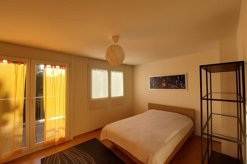 Appartement en attique avec  terrasse, garage double et place de parc extérieure (7)