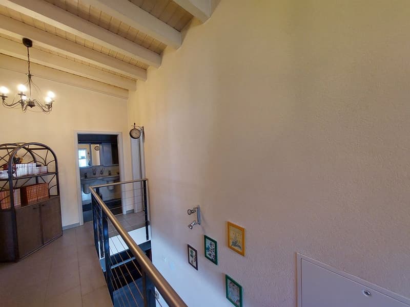 Villa moderne bénéficiant d'un jardin privatif et d'une place de stationnement intérieure (13)