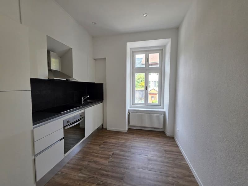 Maison de maître rénovée - 5 appartements à Corgémont (11)