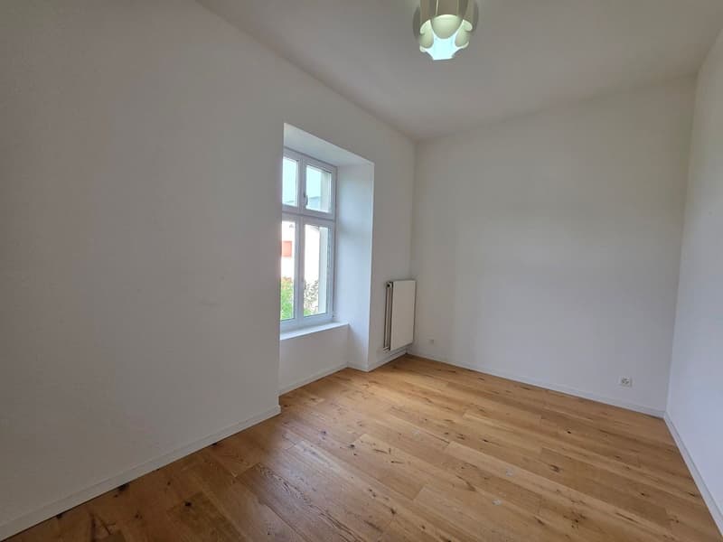 Maison de maître rénovée - 5 appartements à Corgémont (8)