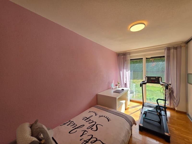 Appartement de 4 pièces avec jardin privatif et garage-box (9)