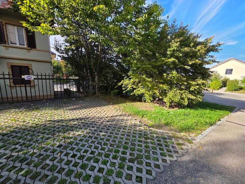Appartement 5,5 pièces avec terrasse, garage double et place de parc extérieure (13)