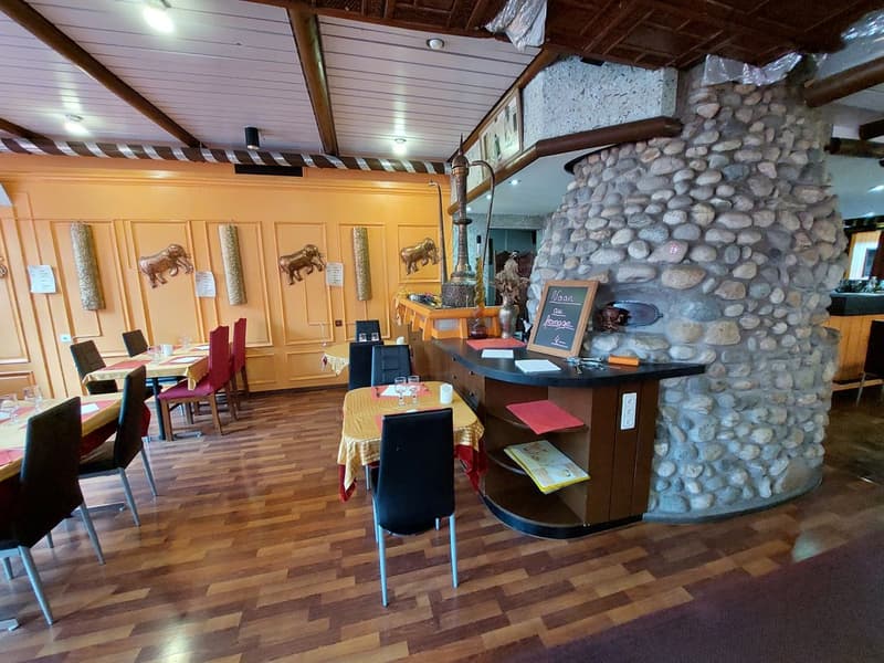 Immeuble de rendement avec un restaurant et 15 chambres (6)