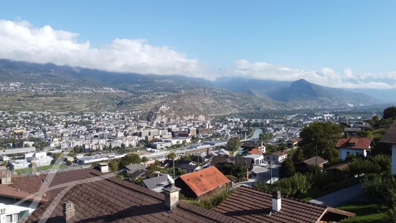 New apartment of 3,5 rooms close to Sion (2)